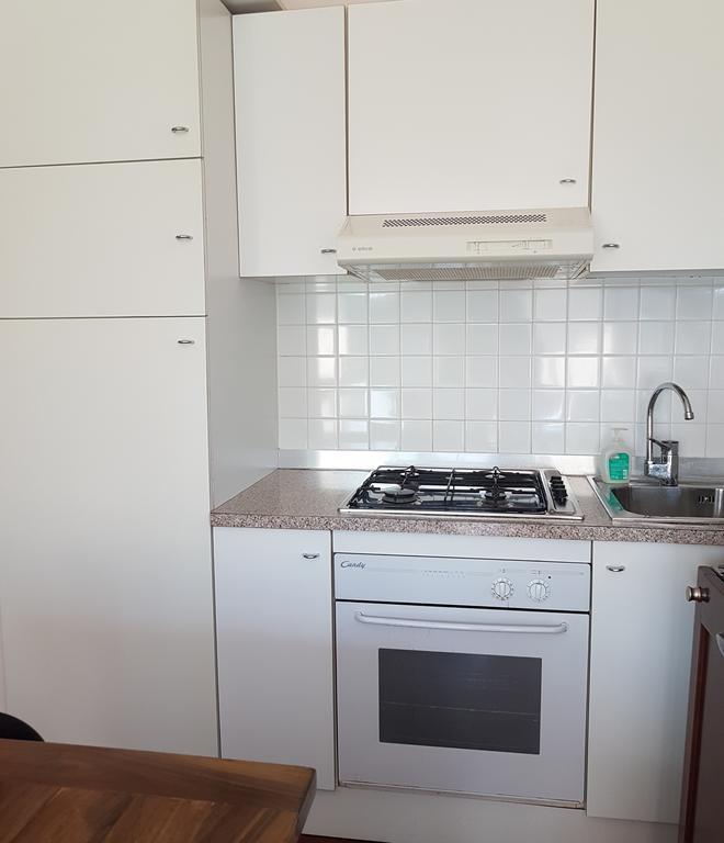 Casa Di Ludovica Apartment Manerba del Garda Bagian luar foto