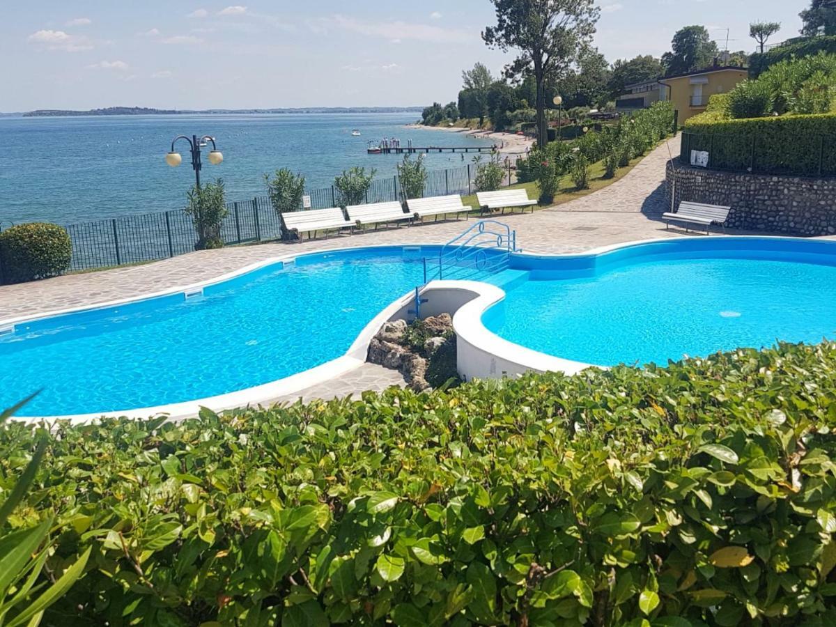 Casa Di Ludovica Apartment Manerba del Garda Bagian luar foto